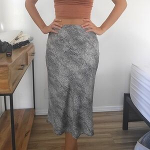 Leopard print satin skirt